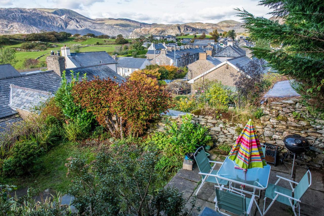 Homely Cottage With Garden And Mountain-View Blaenau Ffestiniog Bagian luar foto